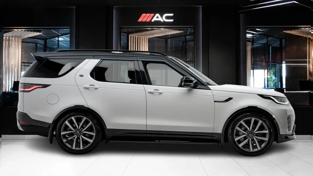 Land Rover Discovery Image 3