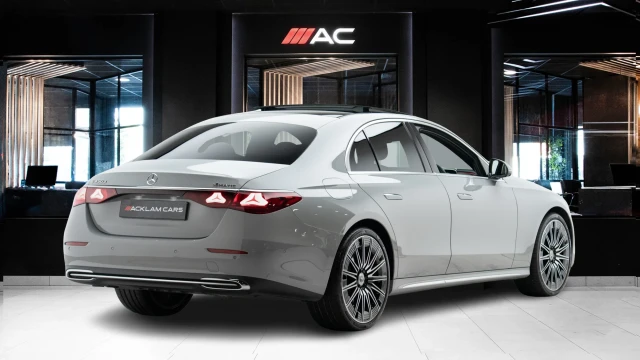 Mercedes-Benz E Class Image 6