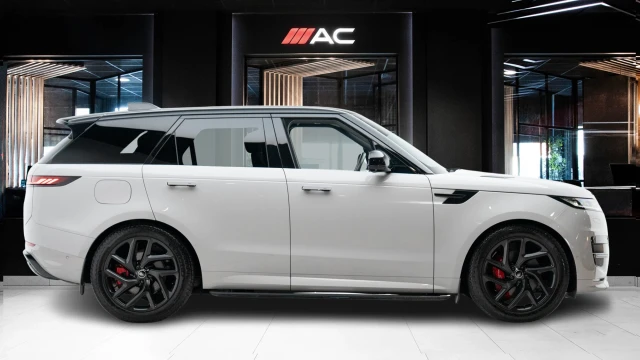 Land Rover Range Rover Sport Image 4