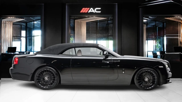 Rolls-Royce Dawn Image 3