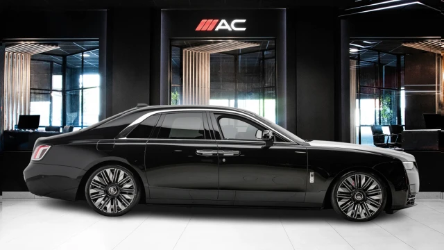Rolls-Royce Ghost Series II Image 3