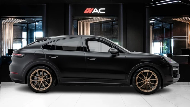 Porsche Cayenne Image 3