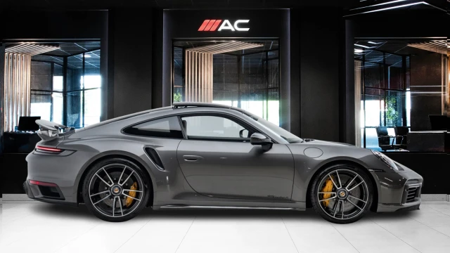 Porsche 911 Image 3