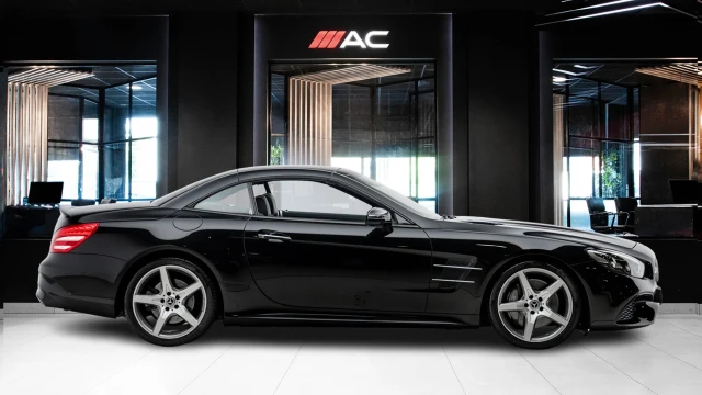 Mercedes-Benz SL Image 3