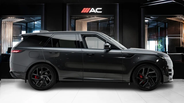Range Rover Sport Image 3