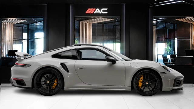Porsche 911 Image 3