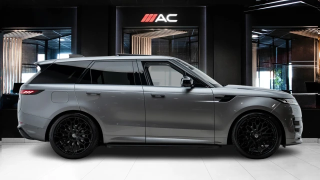Land Rover Range Rover Sport Image 3
