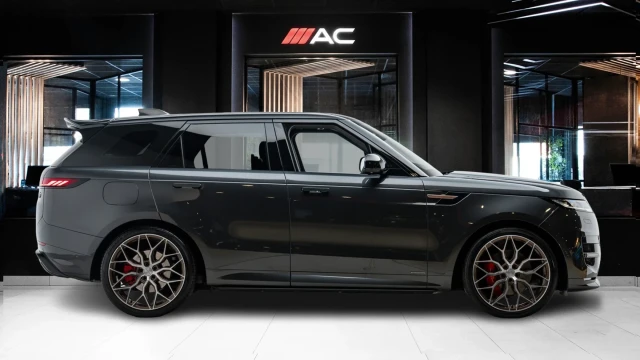 Land Rover Range Rover Sport Image 3