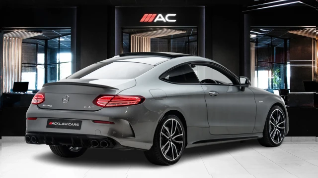 Mercedes-Benz C Class Image 4