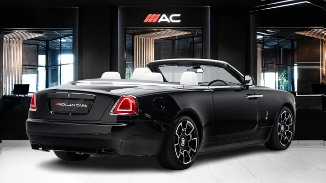 Rolls-Royce Dawn Image 4