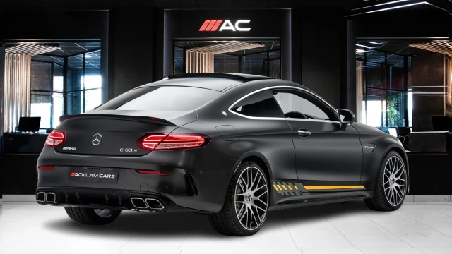 Mercedes-Benz C Class Image 4