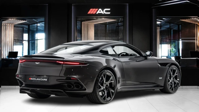 Aston Martin DBS Image 4