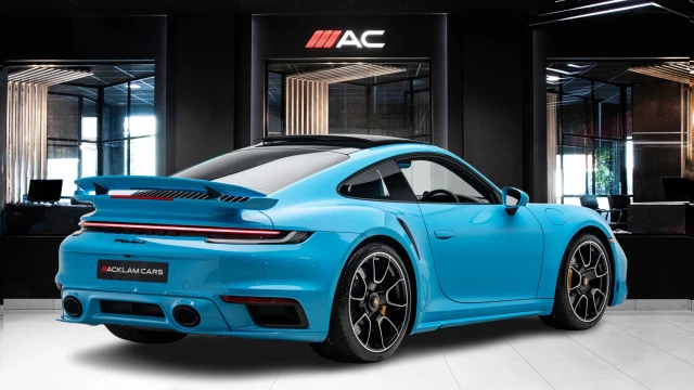 Porsche 911 Image 4