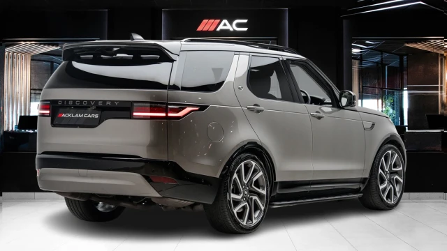Land Rover Discovery Image 4