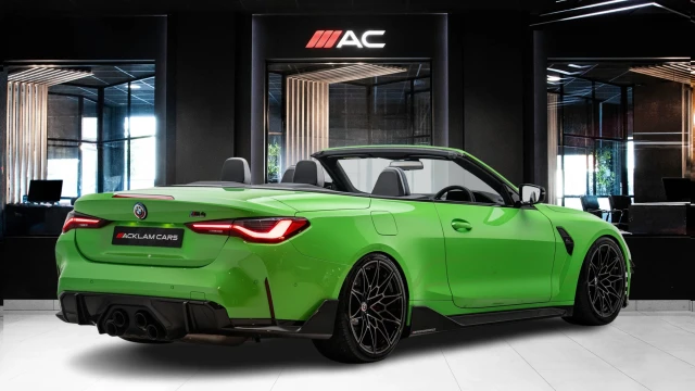 BMW M4 Image 4