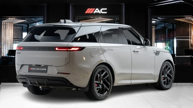 Land Rover Range Rover Sport Image 4