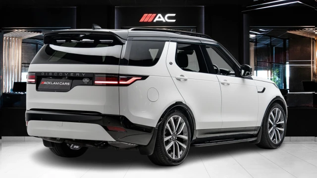 Land Rover Discovery Image 4