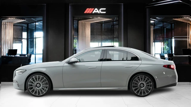 Mercedes-Benz E Class Image 5