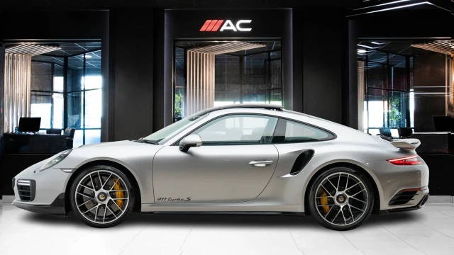 Porsche 911 Image 4