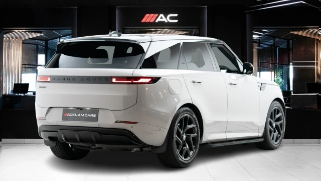 Land Rover Range Rover Sport Image 3