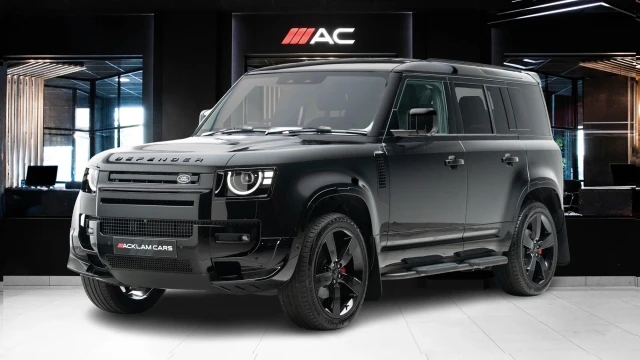 Land Rover Defender Image 1