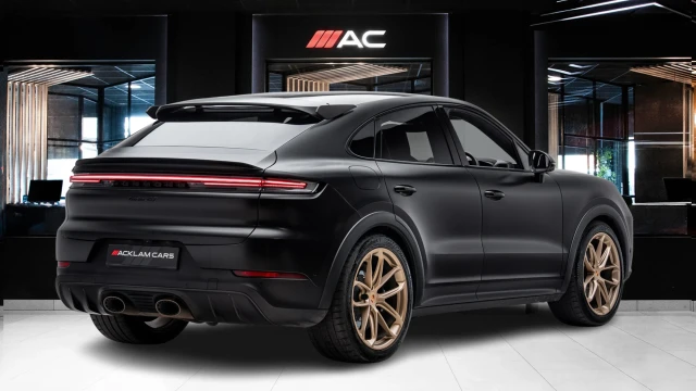 Porsche Cayenne Image 4