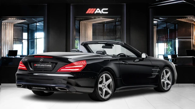 Mercedes-Benz SL Image 4