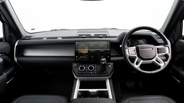 Land Rover Defender Image 5