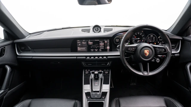 Porsche 911 Image 6