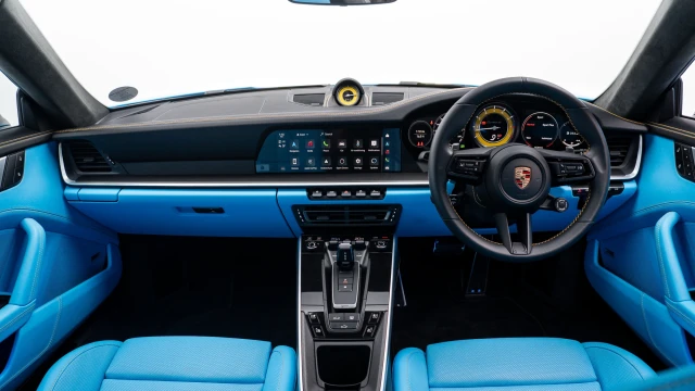Porsche 911 Image 5