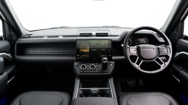 Land Rover Defender Image 5