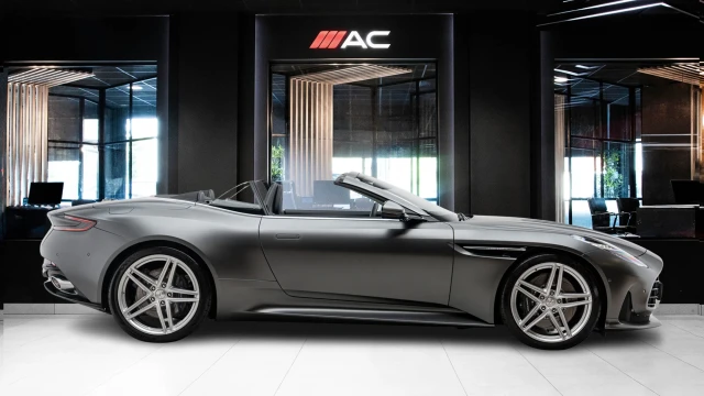 Aston Martin DB12 Image 5