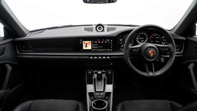 Porsche 911 Image 5