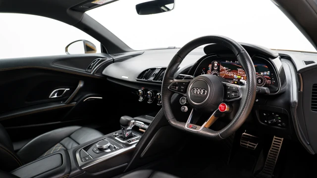 Audi R8 Image 5