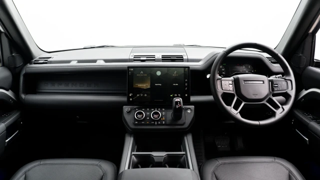 Land Rover Defender Image 5
