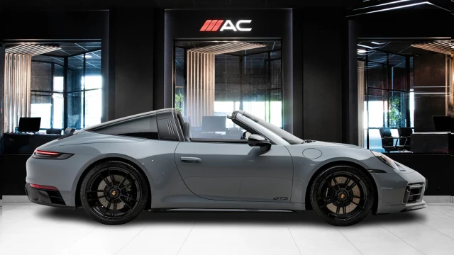 Porsche 911 Image 5