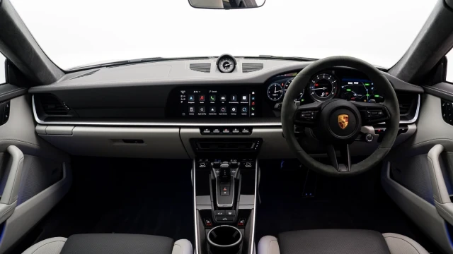 Porsche 911 Image 5