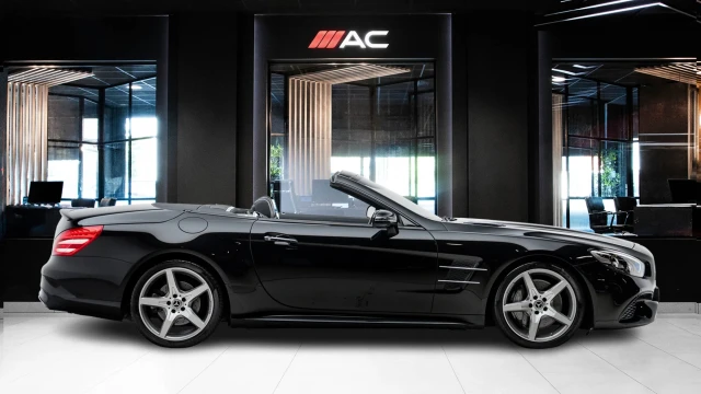 Mercedes-Benz SL Image 5