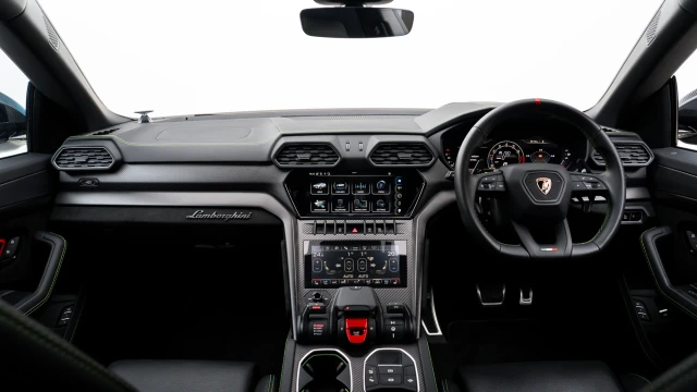 Lamborghini Urus Image 5
