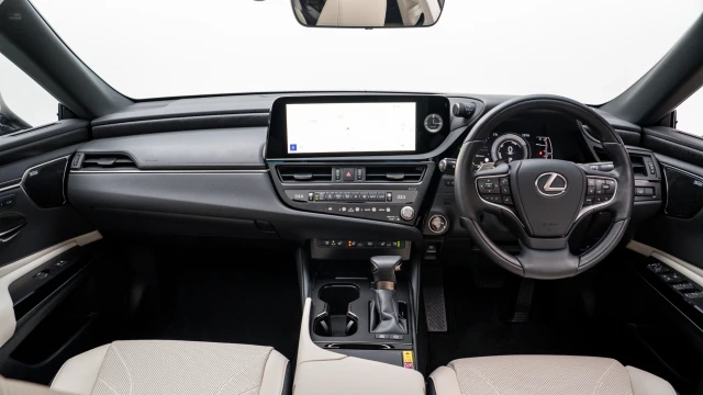 Lexus ES Image 5
