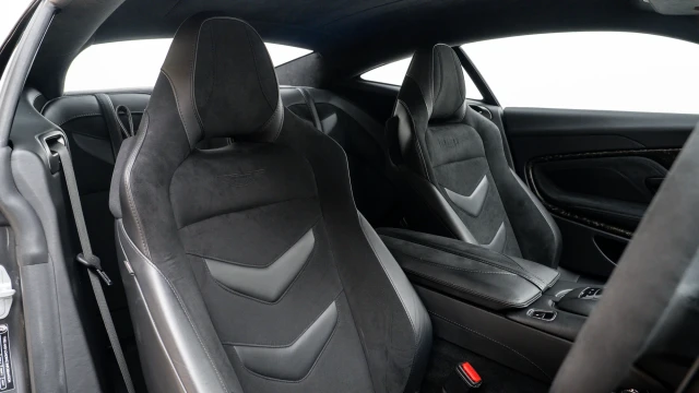 Aston Martin DBS Image 6