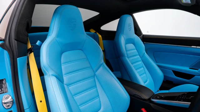 Porsche 911 Image 6