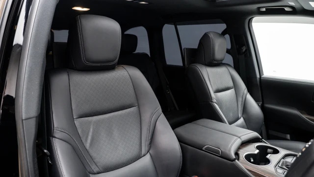 Toyota Land Cruiser Image 6
