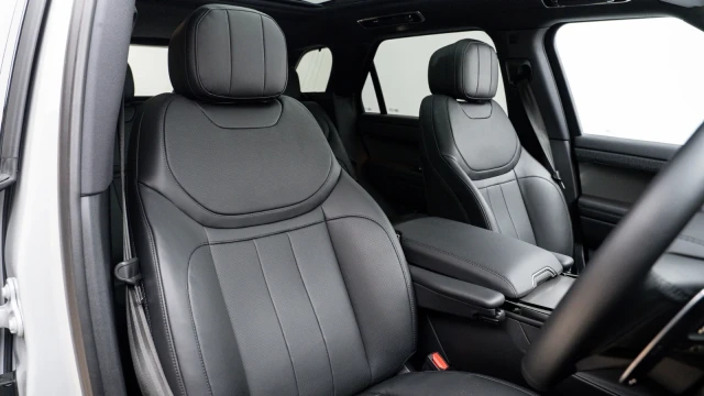 Land Rover Range Rover Sport Image 6