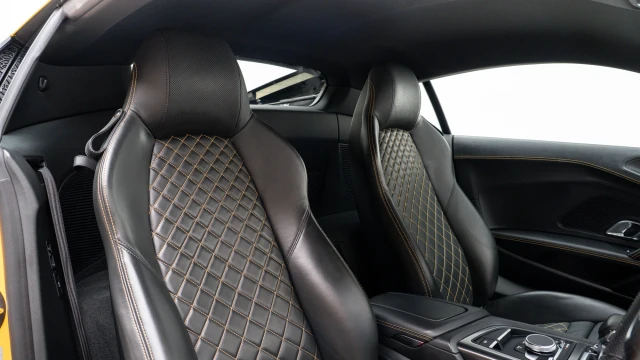 Audi R8 Image 6