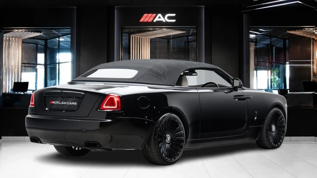 Rolls-Royce Dawn Image 6
