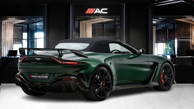 Aston Martin Vantage Image 6