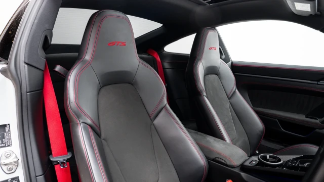 Porsche 911 Image 6