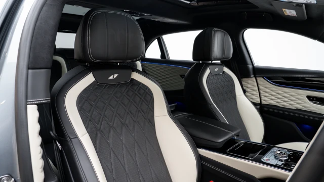 Bentley Flying Spur Image 6