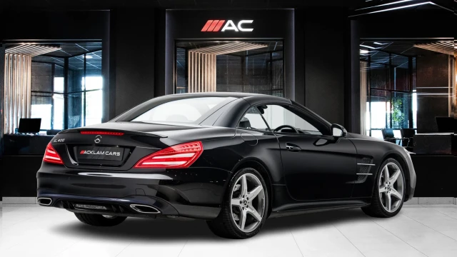 Mercedes-Benz SL Image 6